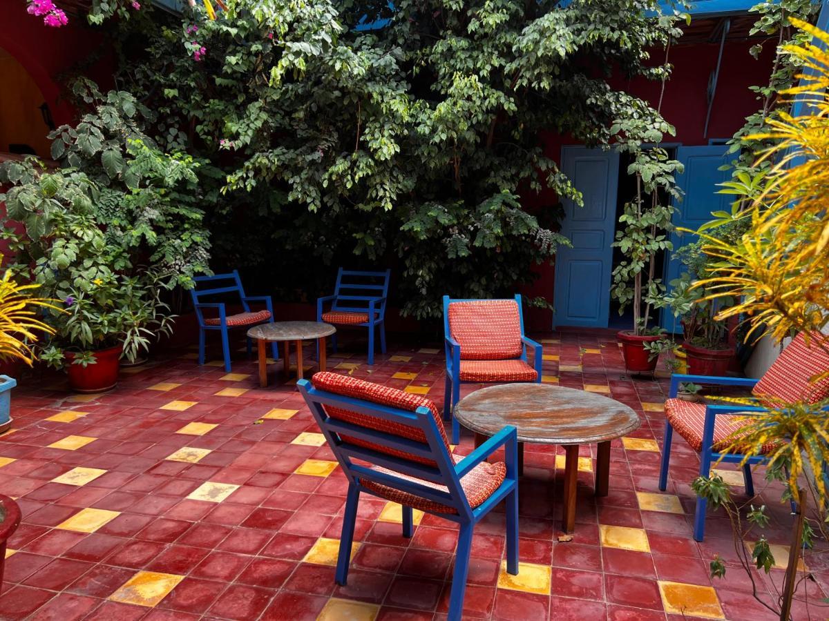 Flyfishes Hotel Saint-Louis Bagian luar foto
